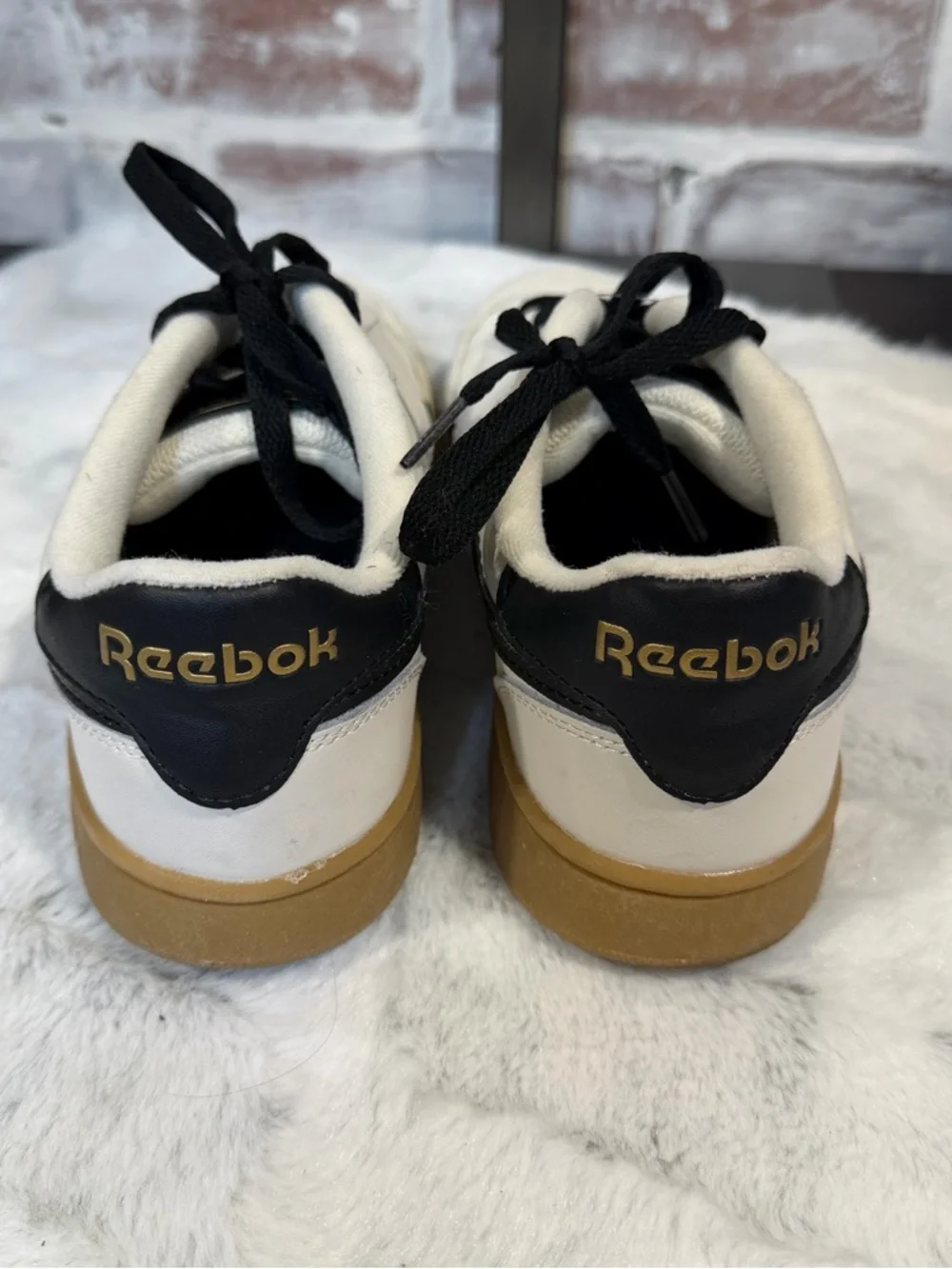 reebok White and Black Comfort Insole Sneakers women’s size 7 - Picture 2 of 5